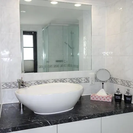 Happy Homes Red - Dein Stylisches Maisonette-apartment Mit Wow-effekt! * Altenstadt