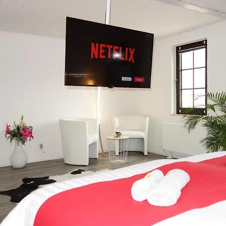 Apartment Happy Homes Red - Dein Stylisches Maisonette-apartment Mit Wow-effekt! Altenstadt