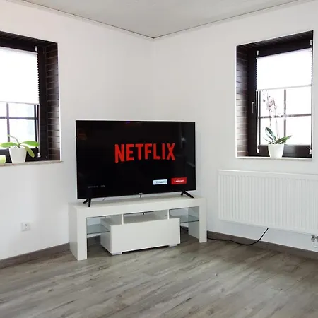 Apartment Happy Homes Red - Dein Stylisches Maisonette-apartment Mit Wow-effekt! *