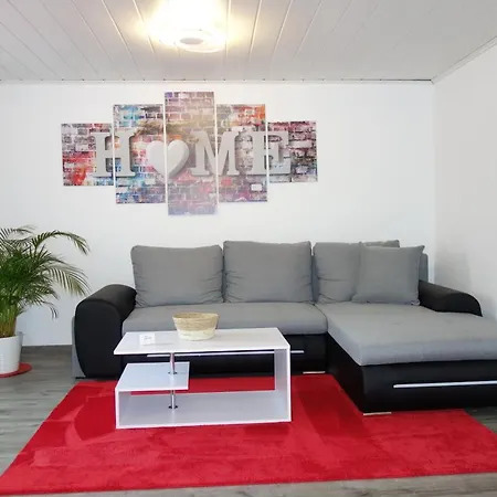 Happy-homes Red - Up To 5 - Kueche - W-lan - Netflix - Honig - Terrasse Apartment *