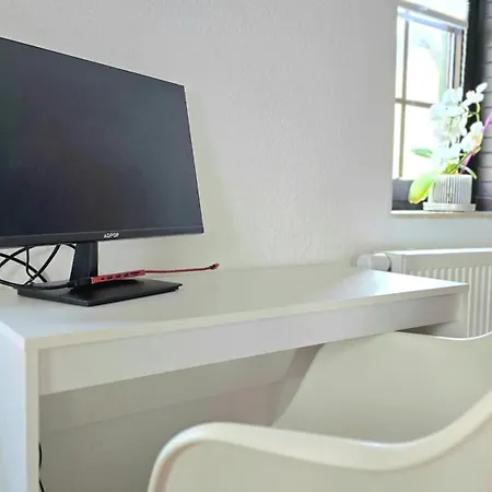 Apartment Happy Homes Red - Dein Stylisches Maisonette-apartment Mit Wow-effekt!