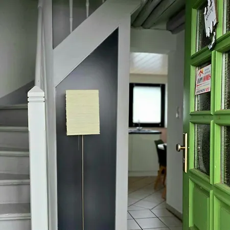 Happy Homes Red - Dein Stylisches Maisonette-apartment Mit Wow-effekt! Lejlighed *