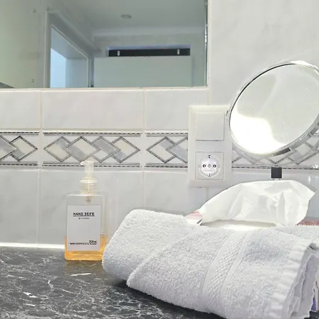 Happy Homes Red - Dein Stylisches Maisonette-apartment Mit Wow-effekt! Altenstadt